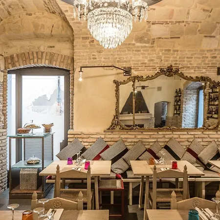 Guest house Palazzo Dessy 2*
