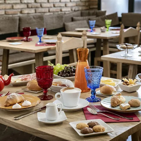 Palazzo Dessy Historic House 4*
