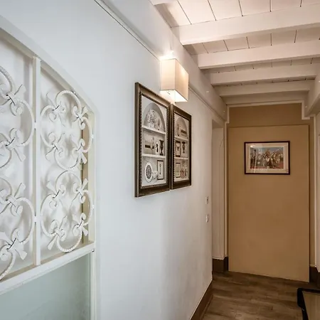 Palazzo Dessy Historic House Penzion 4*