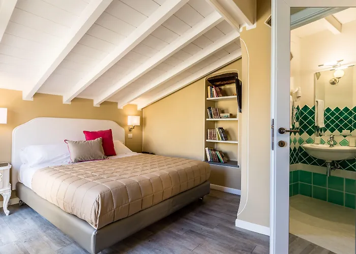 Palazzo Dessy Historic House 4* Кальяри