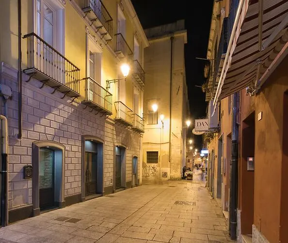 Palazzo Dessy Historic House Кальяри