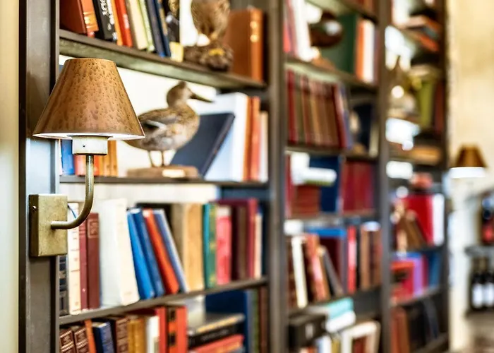 Palazzo Dessy Historic House Гостевой дом Кальяри