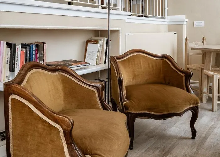 Palazzo Dessy Historic House Гостевой дом Кальяри